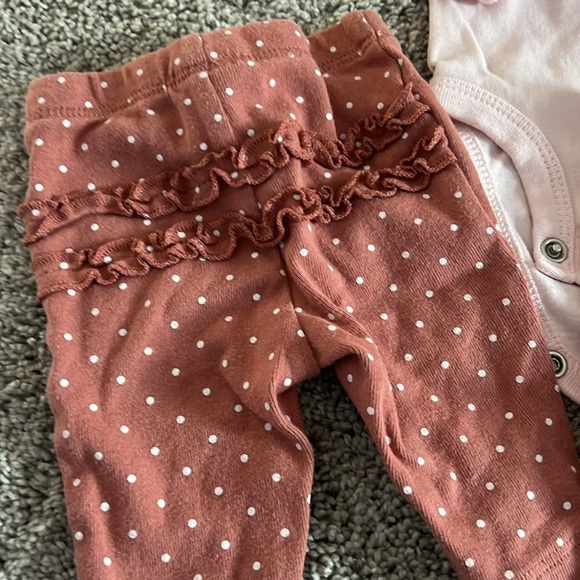 Carters newborn onesies and pants bundle - Picture 4 of 5
